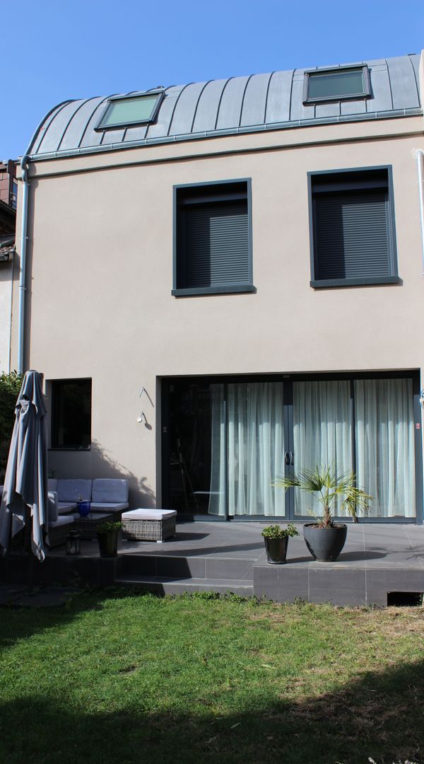 Maison neuve à 30 minutes du centre de Paris avec un petit jardin