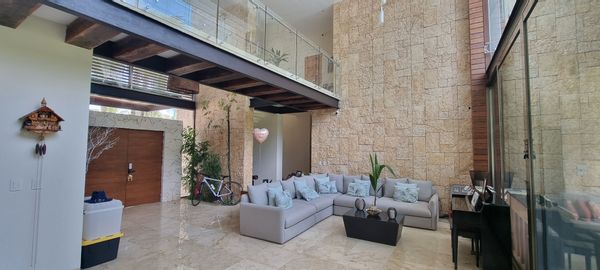 Javier's house