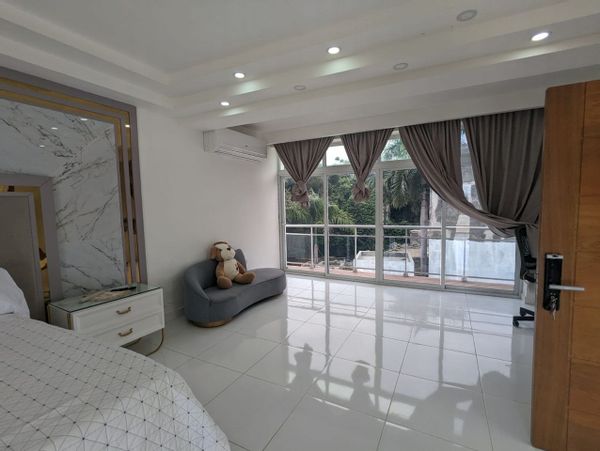 Rodriguez Family House