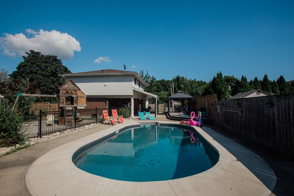 Outdoor Oasis Near Niagara Falls & Wine Country