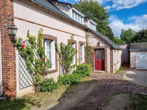 Agréable maison de village près de Chartres