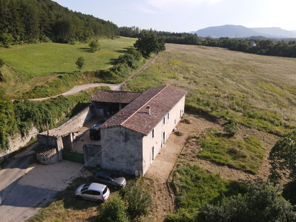 La ferme du château à Baix