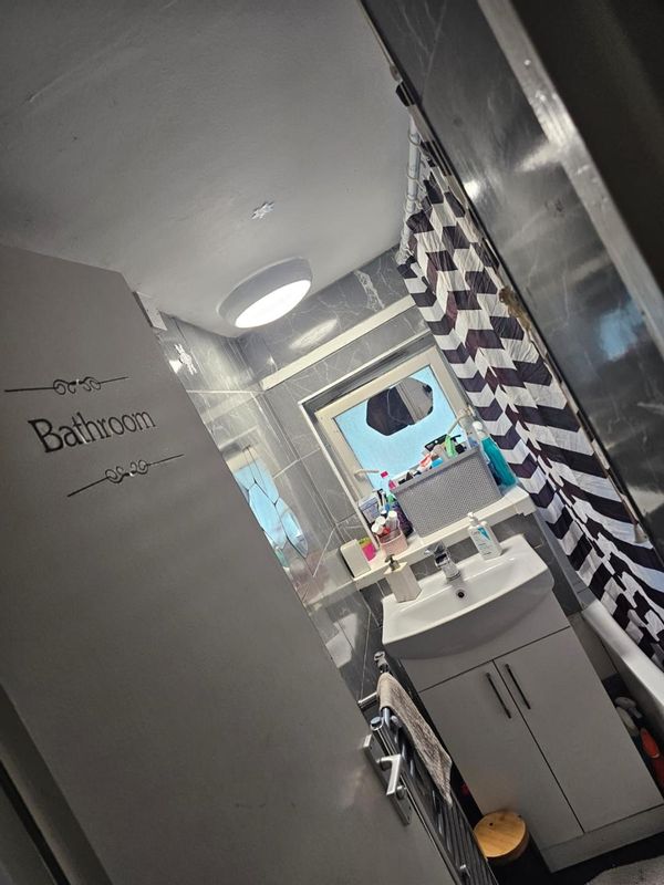 BELYNDA's private room