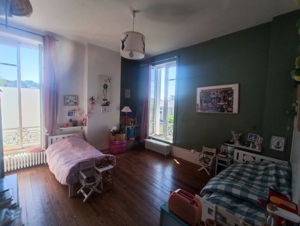 Maison 230m2 + jardin à 10 minutes de Lyon