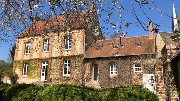 Maison de campagne tennis piscine proche de Paris