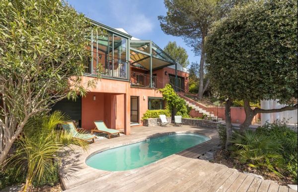 Grande maison familiale dans la garrigue Montpelliéraine- Pas d'échange en Juillet/ aout hormis sur les périodes indiquées