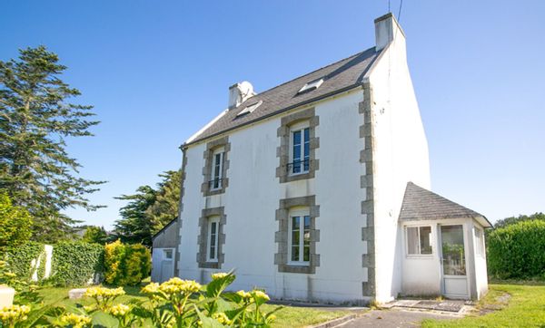 Jolie maison tout près de la mer