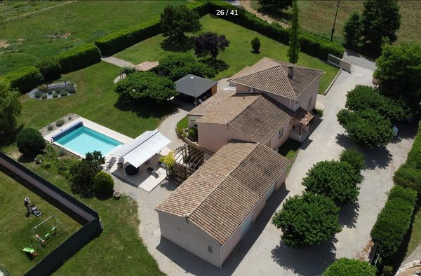 Le lavandin en Provence avec piscine privée chauffée