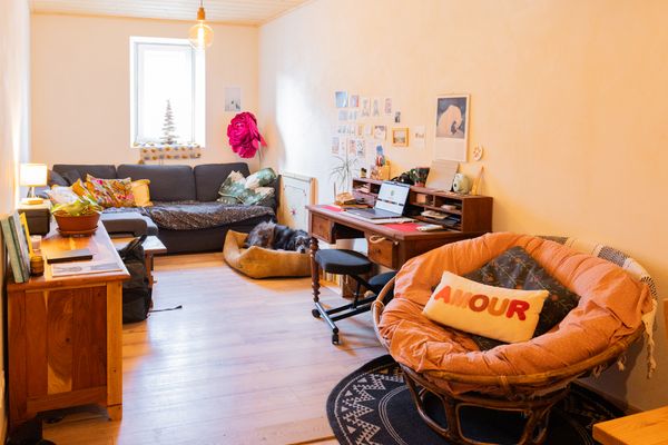 Eva's house