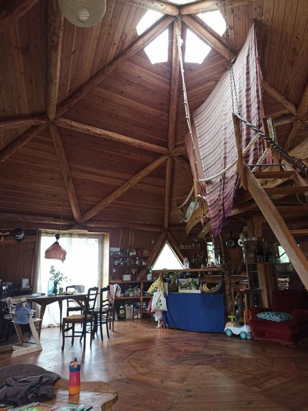 maison dôme de Nām et Adri