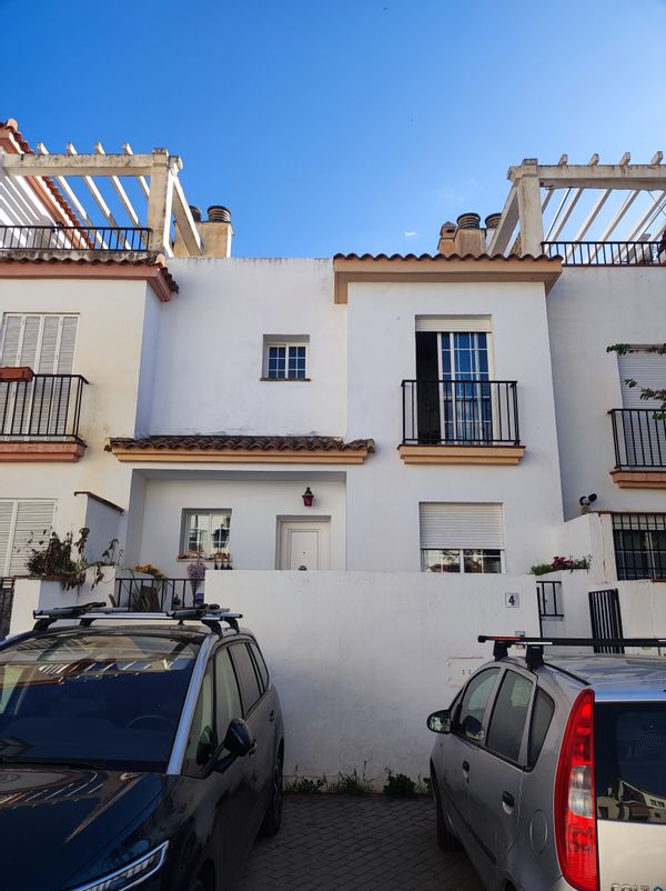 Family house on top of the albaycin