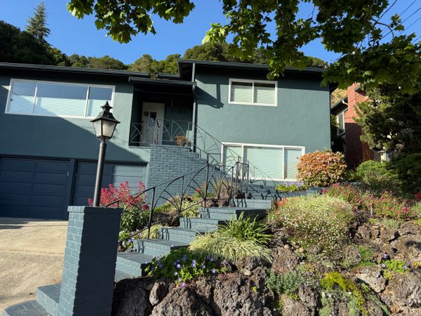 Sunny Quiet Oakland Home (whole house)
