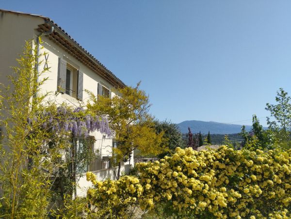 Une villa en face du Mont Ventoux