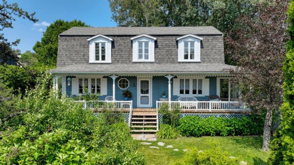 Cozy Cabin Style House next to St. Bruno Mountain (Near Montreal)