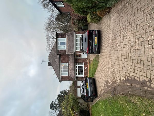 Spacious Family Home with Large Garden, Near Winchester & the South Downs