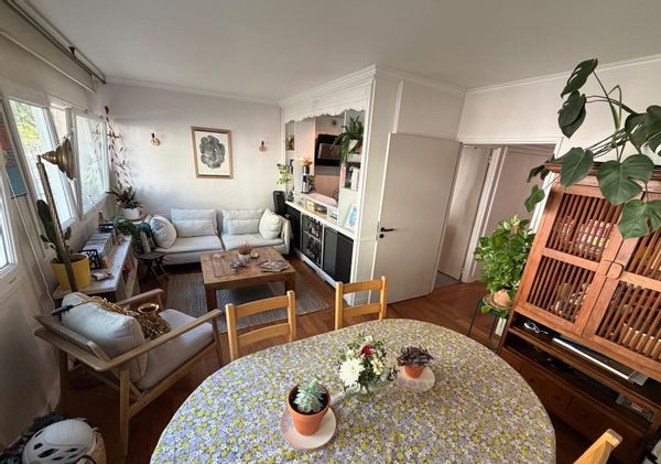 Chez Mauricio et Noëlle : appart chaleureux, grande terrasse, prêt à vous accueillir à Paris 11 !