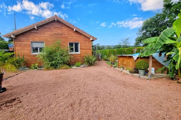 Maison au cœur des vignes dans le mâconnais
