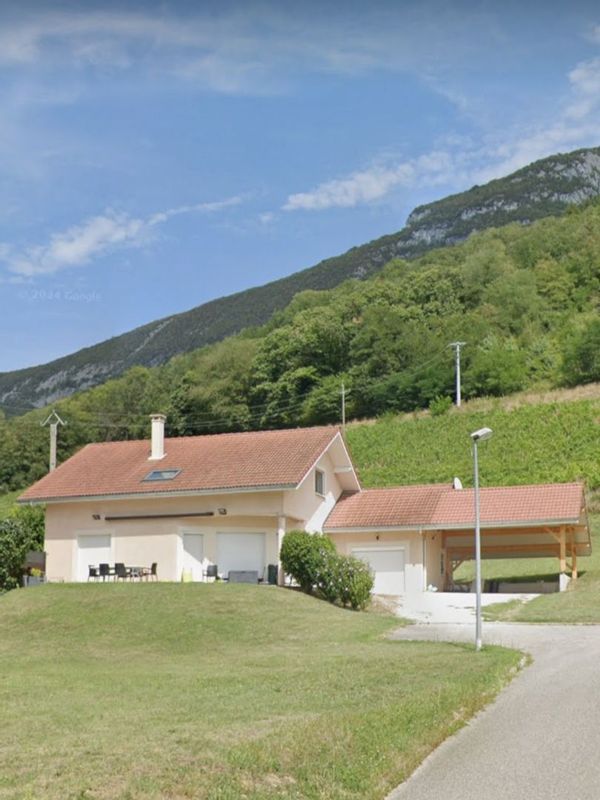 Lise-may's house