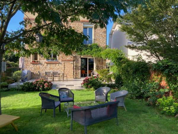 Belle maison à Eaubonne ,20 minutes du centre de Paris, 15 mn d'Auvers sur Oise, 45mn de Giverny