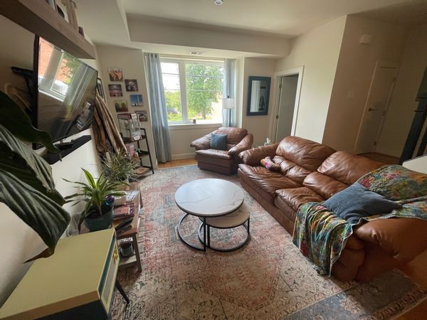 Spacious DC Condo: Modern Comfort in America’s Capital