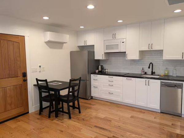 Beautiful ADU in Village Homes