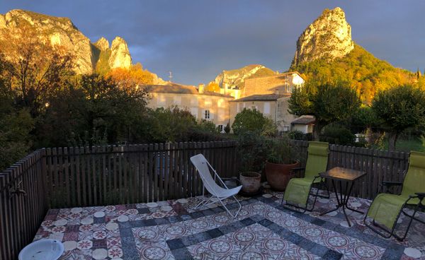 Maison rénovée au cœur de Saoû