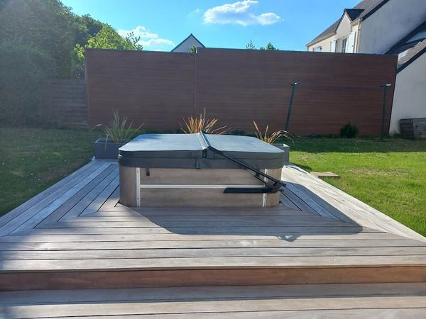 Dispo été 2025 - Maison avec jacuzzi et jardin en impasse au calme - 10 mn de Nantes