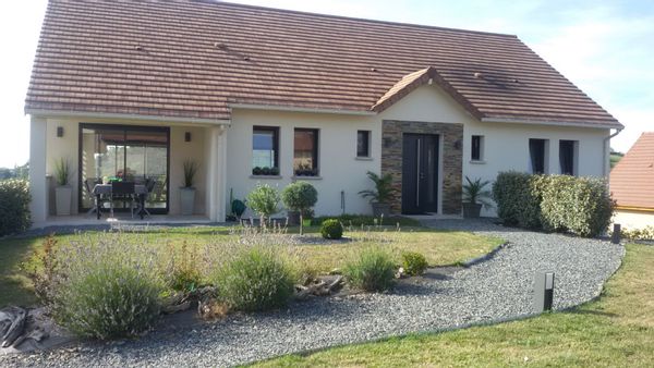 Une chambre privée dans la maison de Nadine et Éric