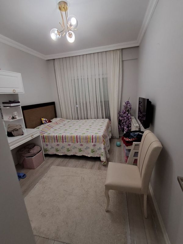 Serdar's private room