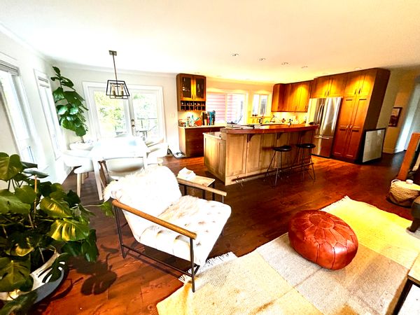 Casa de Nisha & Adam