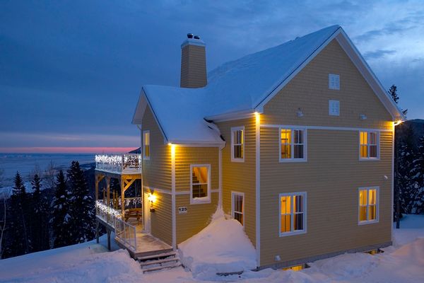 Home in Petite-Rivière-Saint-François