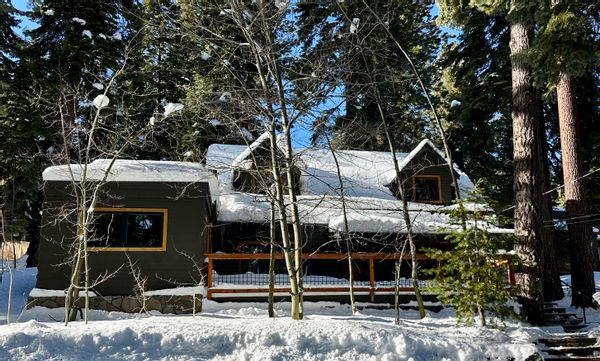 North Lake Tahoe Cozy Retreat!!