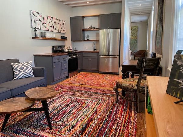 Kyle's Lofty St. Claude 1BR