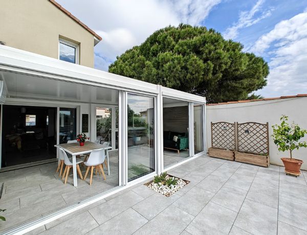 4 star villa , 110m2, fully air conditioned, heated pool with jacuzzi, quiet, parking