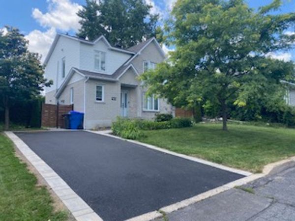 Kevin & Nadège's Home (20 min of Montreal)