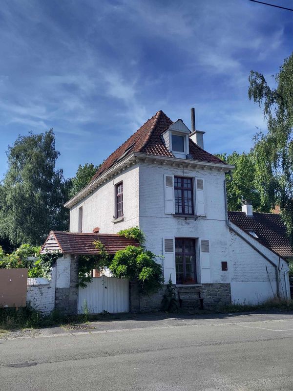 Caroline's house