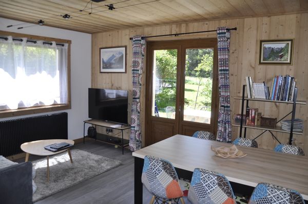 Joli appartement situé dans le village des Bois avec vue sur la chaîne des montagnes