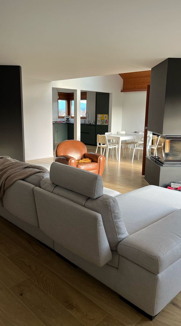 Your gateway to Swiss holidays: a family home nestled between lakes, forest and Zurich city