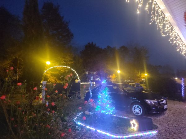 Une belle maison fleurie tout équipée à la campagne au cœur du Périgord