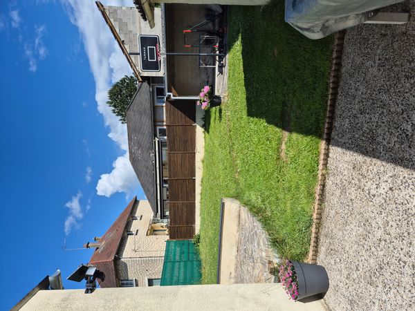 Claire's house