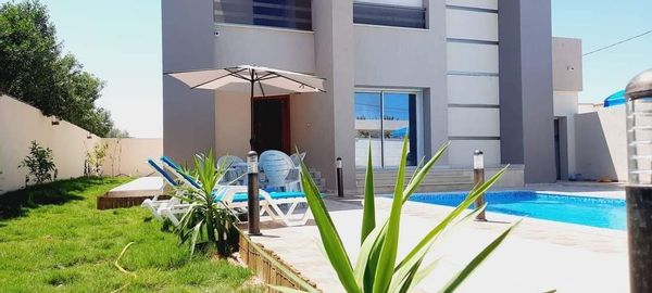 Mahdhi's house