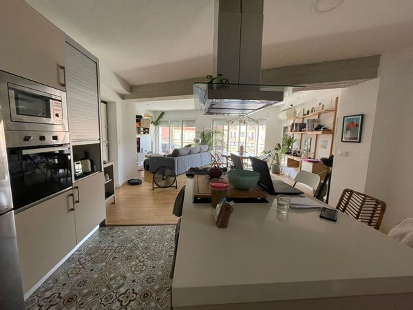 Oscar's apartment