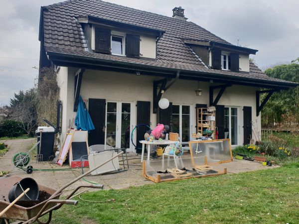 Chambre dans grande maison en périphérie de Genève