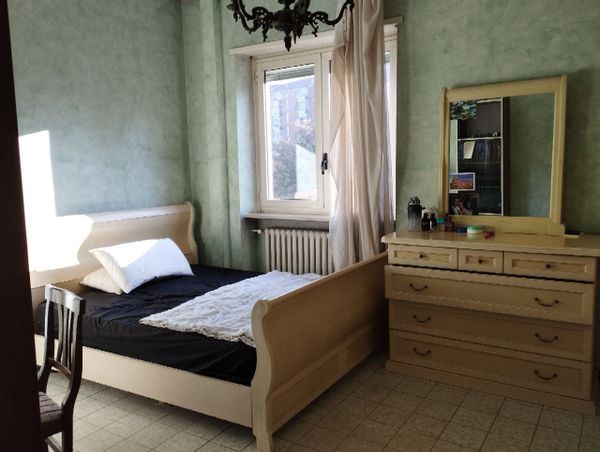 Sina's private room