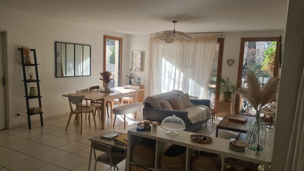 Appartement rez de jardin proche lyon et alentours