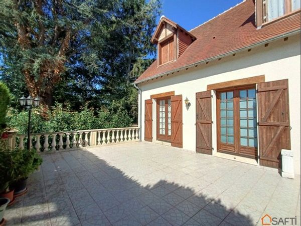 Saskia's house