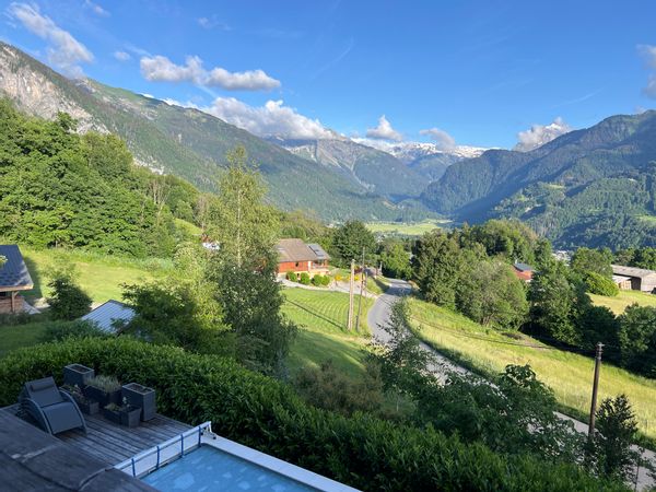 Luxury apartment with pool, 1 bedroom in the Alps