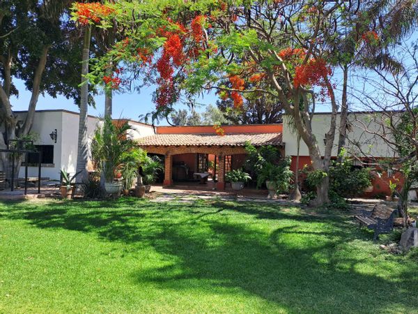 Eduardo's house