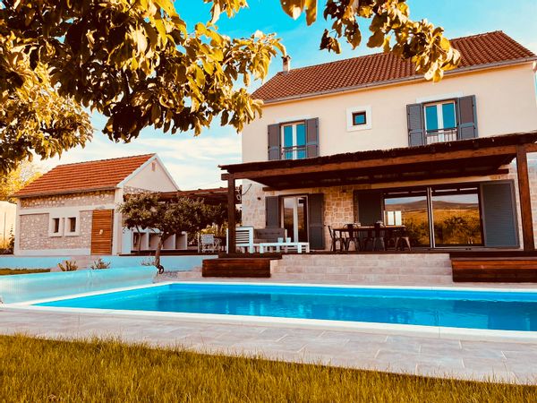 Maria und Nenad's house