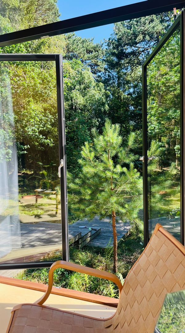 Into nature, authentic living, away from the city